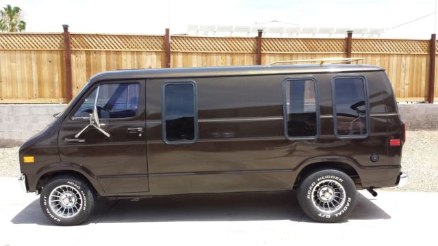 1978 Brown Dodge Tradesman B200 van