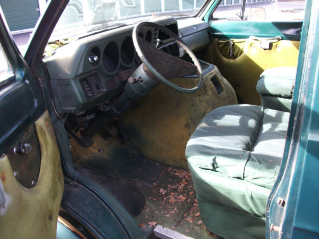 1978 Green/Gold Dodge Ram Van Custom van