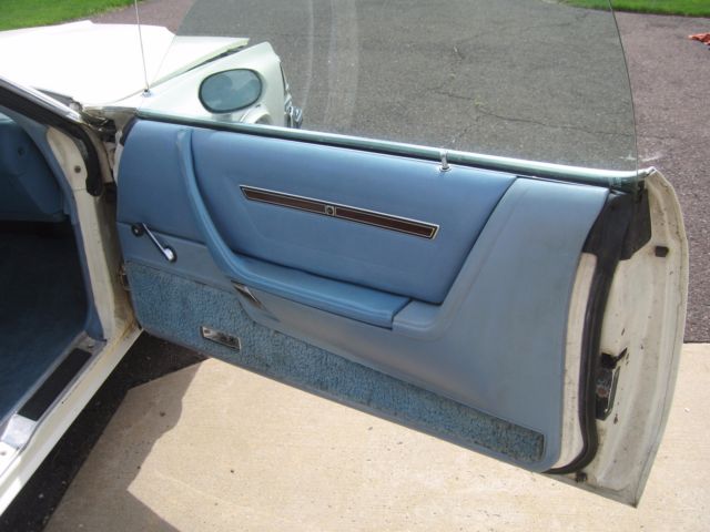 1978 White Dodge Charger Coupe