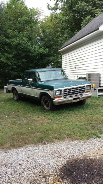 1978 Green/White Ford F-150 Extended Cab Pickup
