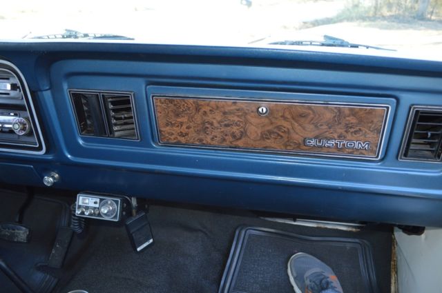 1978 Blue/White Ford Bronco SUV