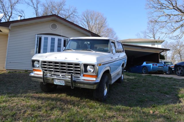 1978 Blue/White Ford Bronco SUV