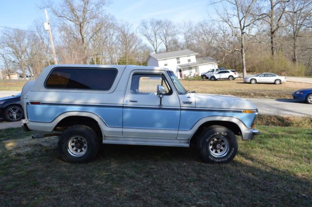 1978 Blue/White Ford Bronco SUV