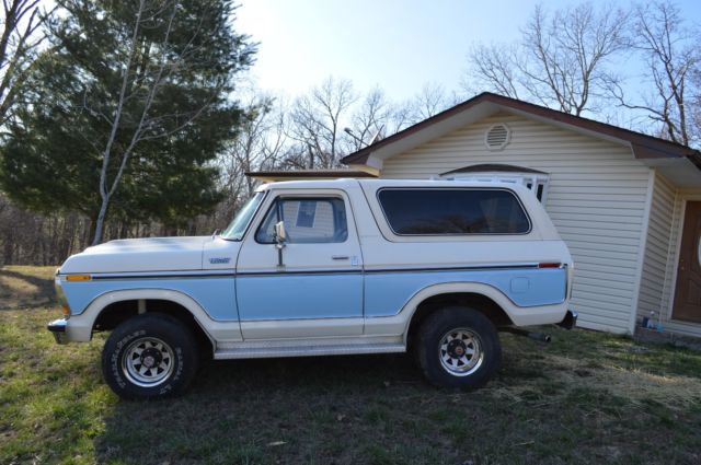 1978 Blue/White Ford Bronco SUV