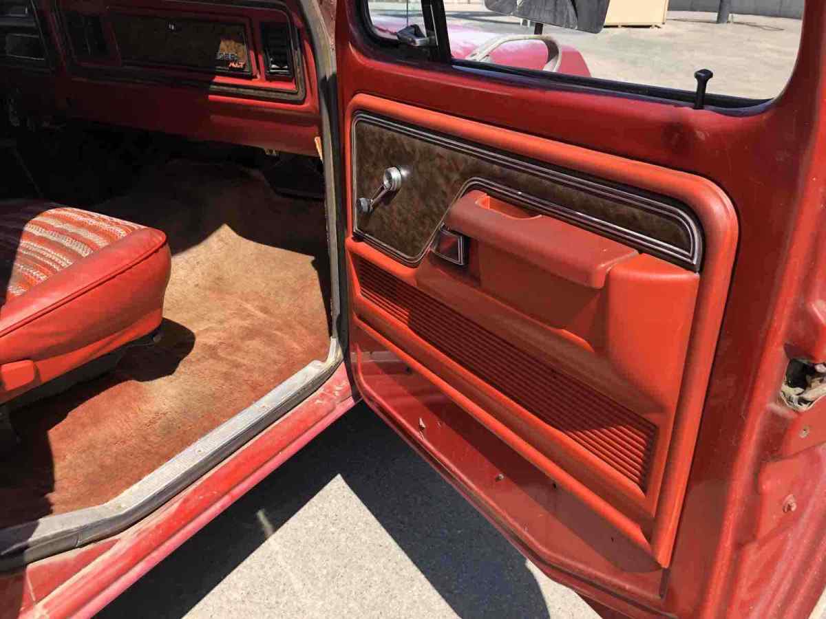 1978 Red Ford Bronco SUV