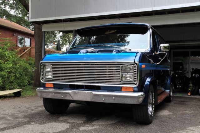 1978 Blue Ford E-Series Van