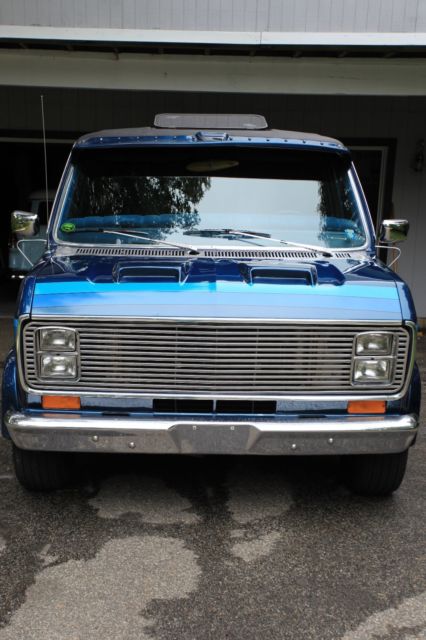 1978 Blue Ford E-Series Van
