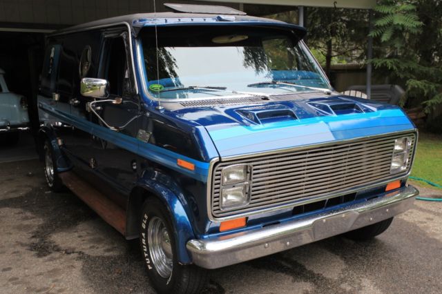 1978 Blue Ford E-Series Van