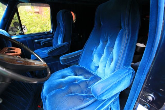 1978 Blue Ford E-Series Van