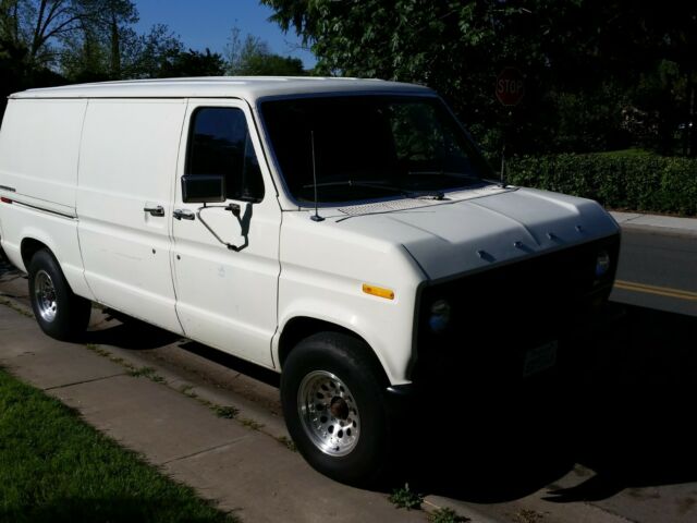 1978 White Ford E-Series Van Standard Passenger Van