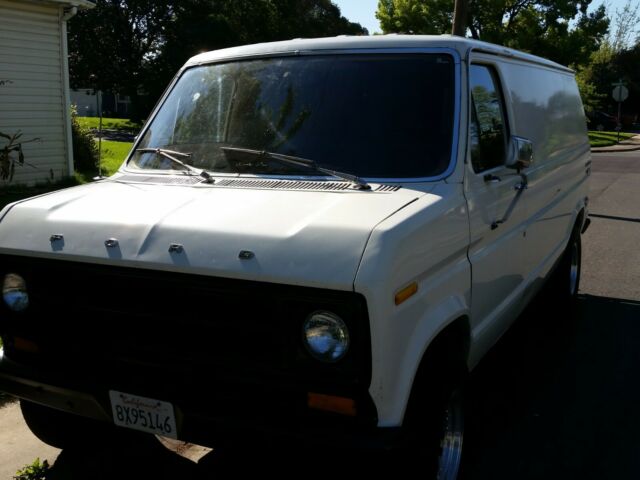 1978 White Ford E-Series Van Standard Passenger Van
