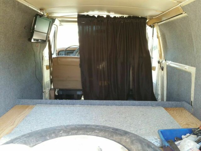 1978 White Ford E-Series Van Standard Passenger Van
