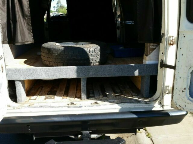 1978 White Ford E-Series Van Standard Passenger Van