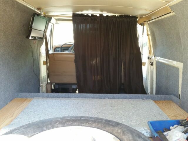 1978 White Ford E-Series Van Standard Passenger Van