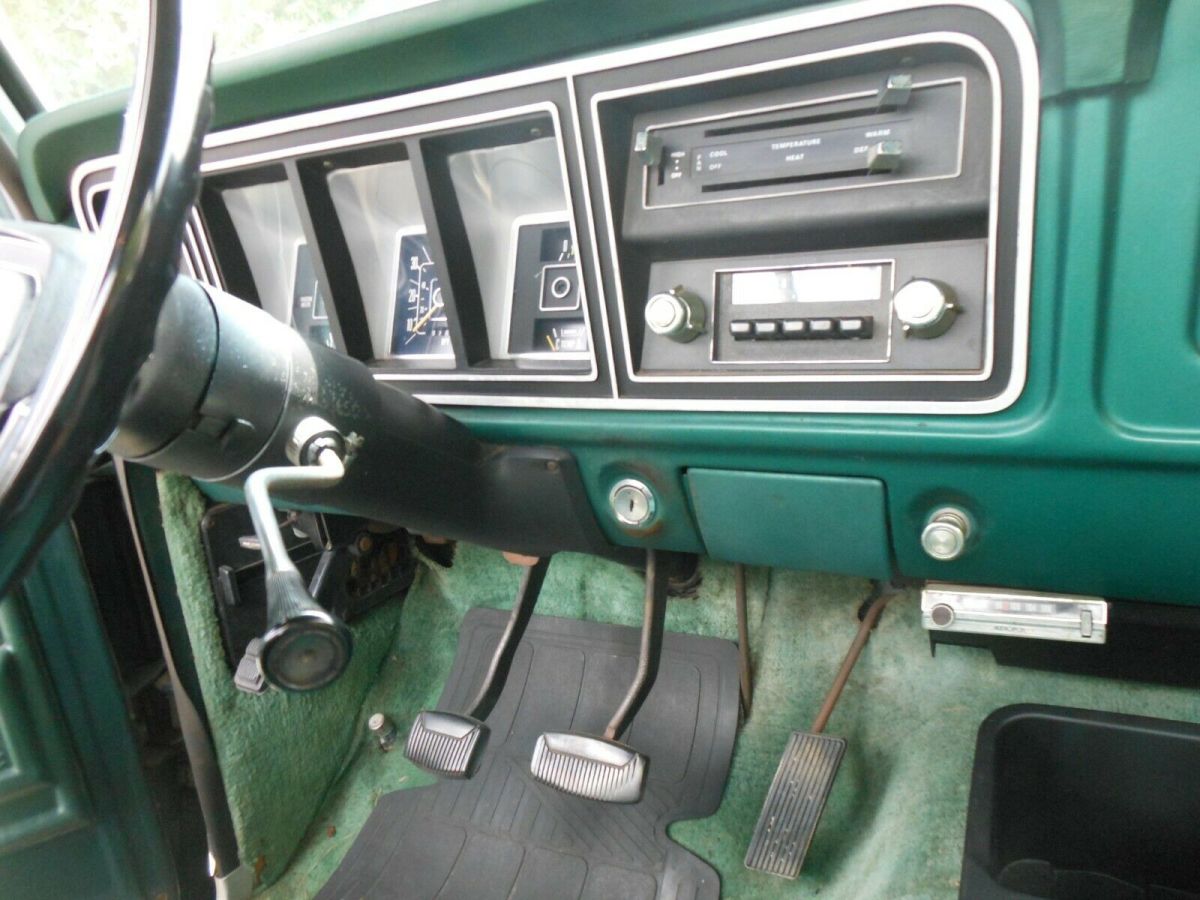 1978 Ford F-100 Standard Cab Pickup