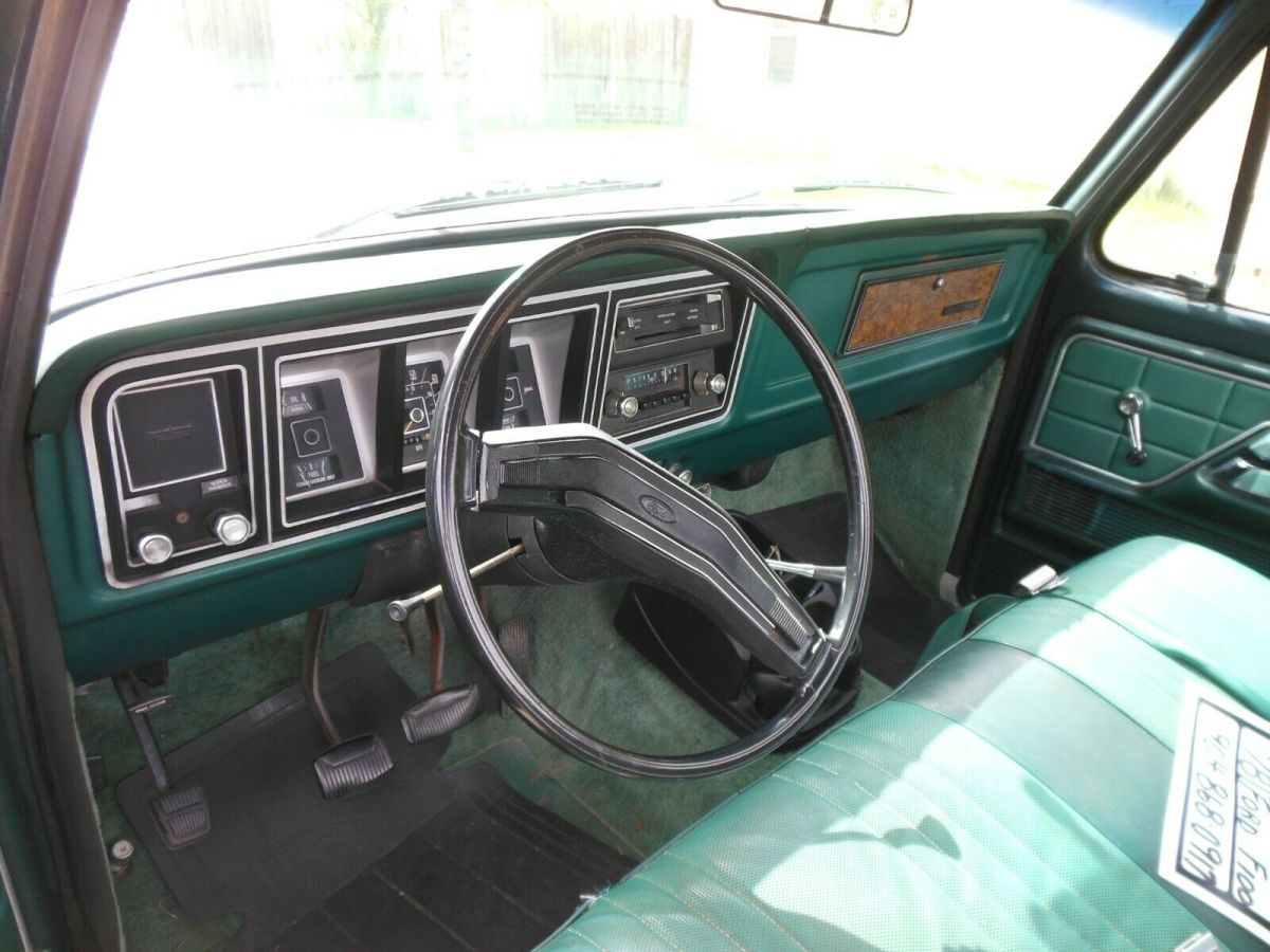 1978 Ford F-100 Standard Cab Pickup