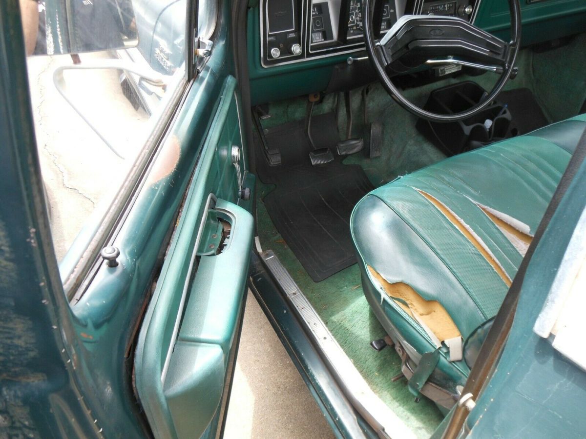 1978 Ford F-100 Standard Cab Pickup