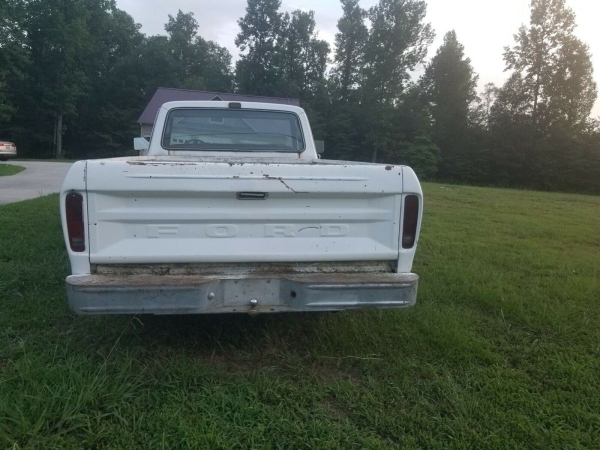 1978 White Ford F-100 Standard Cab Pickup