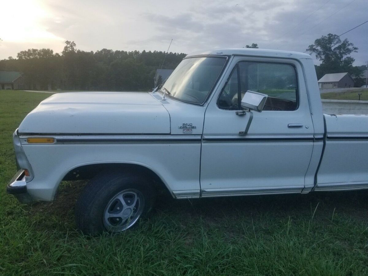 1978 White Ford F-100 Standard Cab Pickup