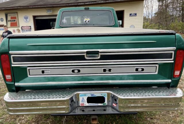 1978 Green Ford F-150 Standard Cab Pickup