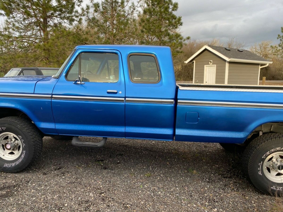 1978 White Ford F-250 Extended Cab Pickup