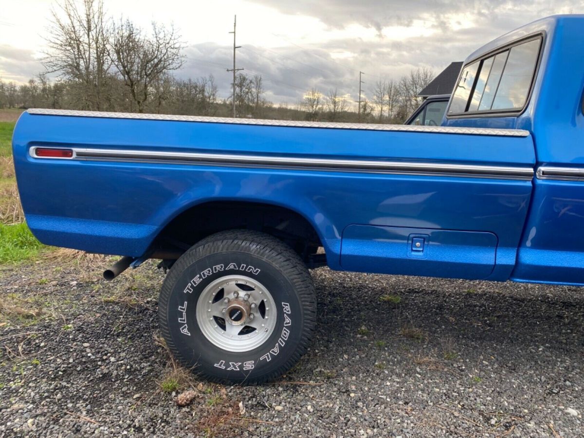 1978 White Ford F-250 Extended Cab Pickup