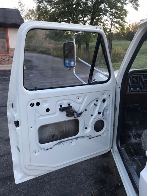 1978 White Ford F-350 Cab & Chassis