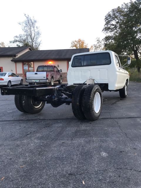 1978 White Ford F-350 Cab & Chassis