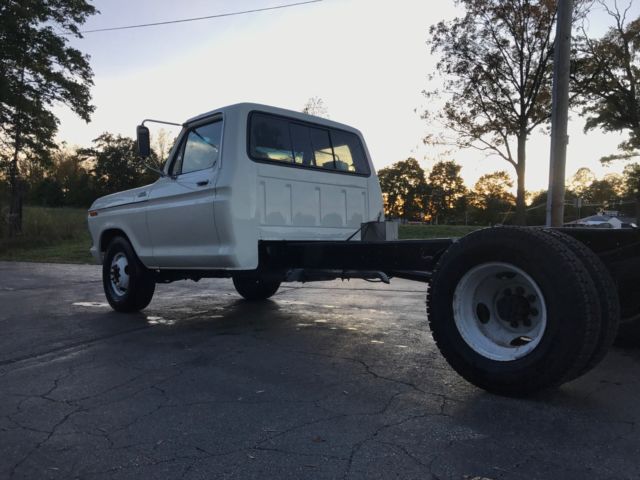 1978 White Ford F-350 Cab & Chassis