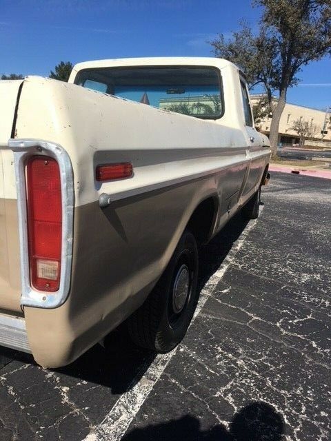 1978 White Ford F-150 truck