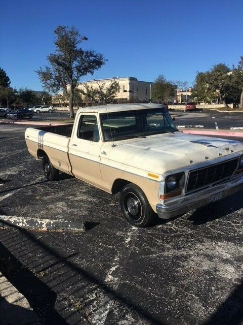 1978 White Ford F-150 truck