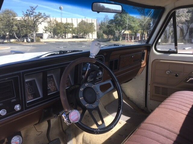 1978 White Ford F-150 truck