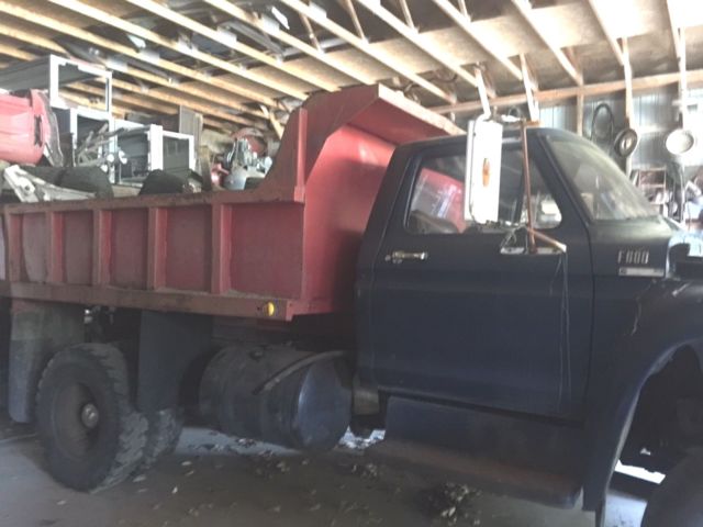 1978 Blue Ford F600 Cab & Chassis