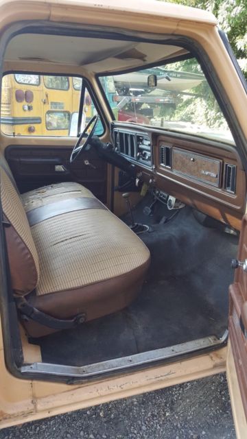 1978 Tan Ford F-250