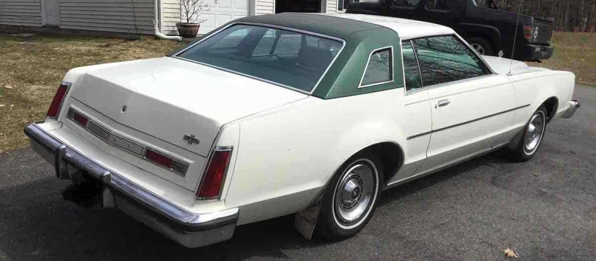 1978 White Ford LTD II