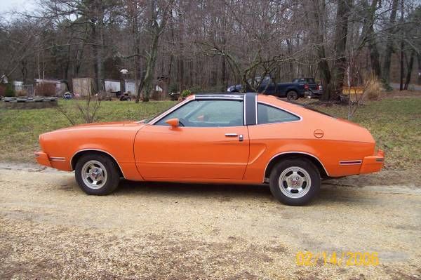 19780000 ORANGE Ford Mustang