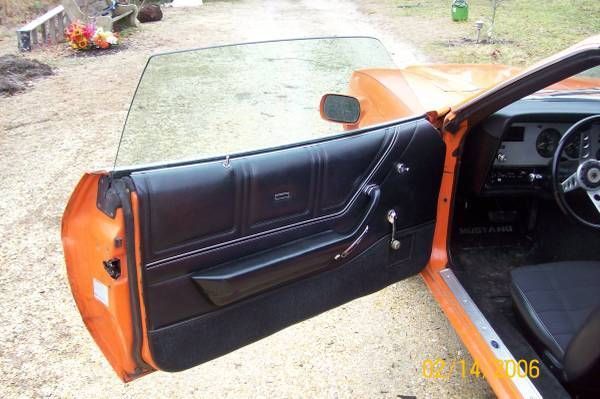 19780000 ORANGE Ford Mustang