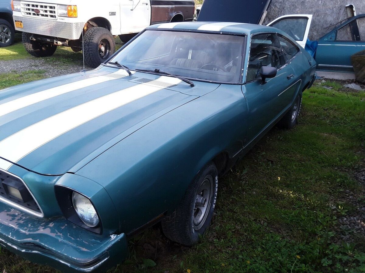 1978 Blue Ford Mustang