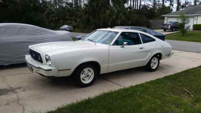 1978 White Ford Mustang