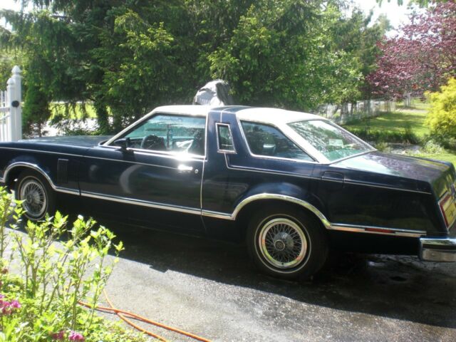1978 Blue Ford Thunderbird Sedan