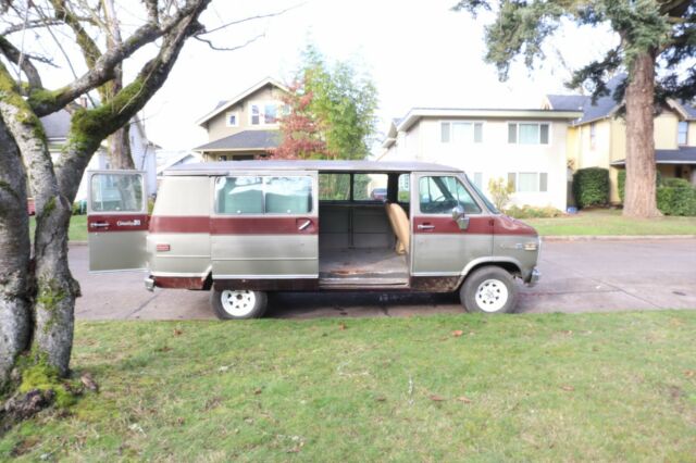 1978 Silver Chevrolet G20 Van Extended Van