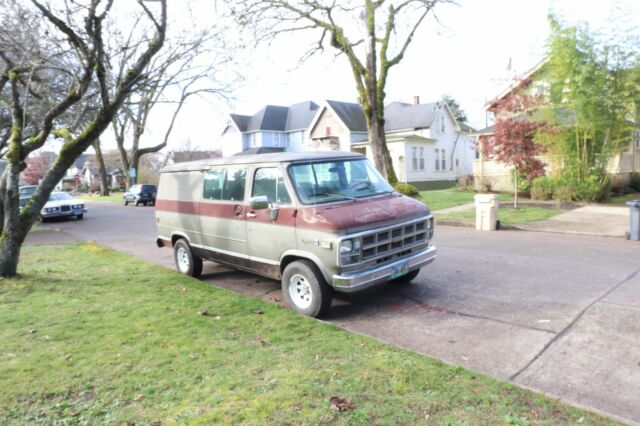 1978 Silver Chevrolet G20 Van Extended Van