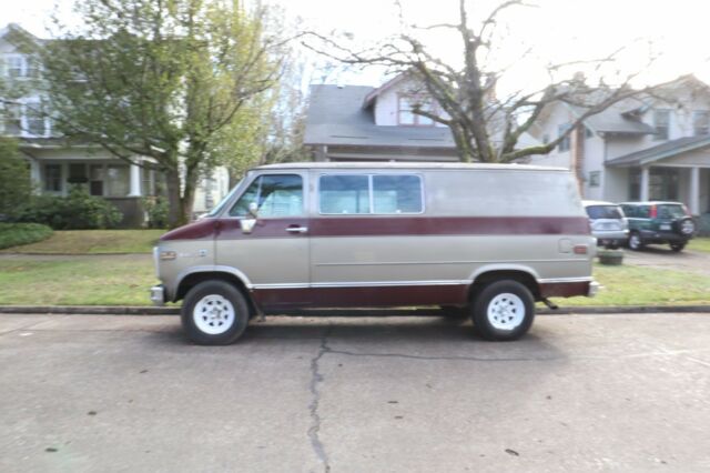 1978 Silver Chevrolet G20 Van Extended Van