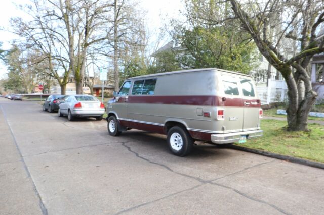 1978 Silver Chevrolet G20 Van Extended Van
