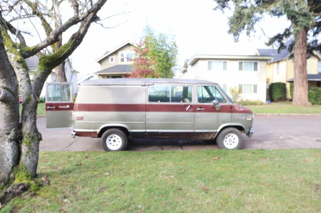1978 Silver Chevrolet G20 Van Extended Van