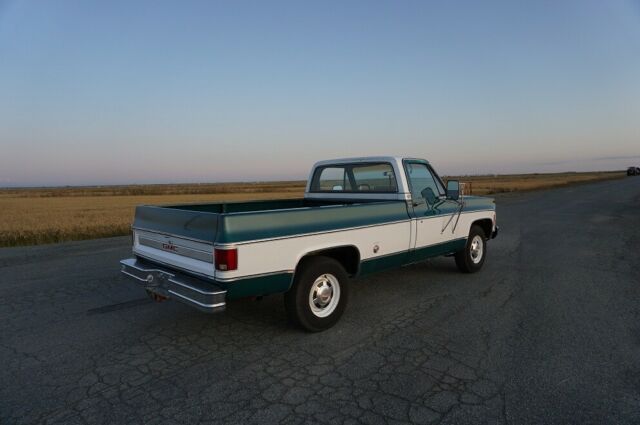 1978 Green Chevrolet C-10 truck