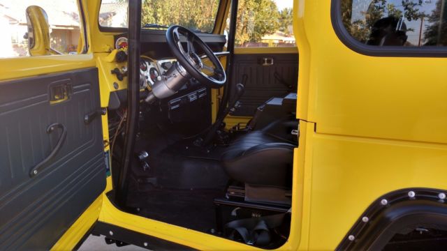1972 Yellow ice Toyota Land Cruiser FJ40  4x4  Landcruiser