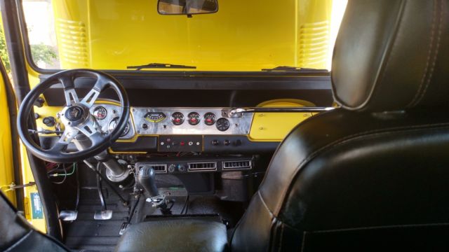 1972 Yellow ice Toyota Land Cruiser FJ40  4x4  Landcruiser