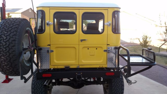 1972 Yellow ice Toyota Land Cruiser FJ40  4x4  Landcruiser