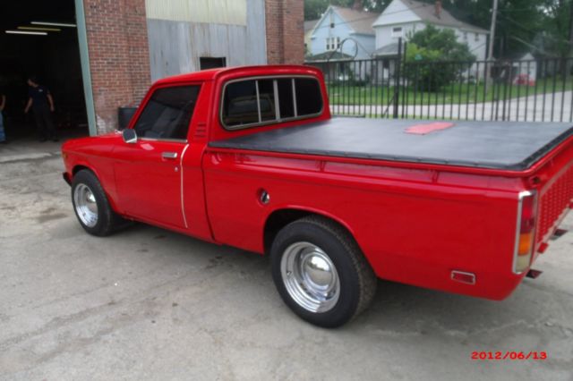 1978 RED Chevrolet LUV Standard Cab Pickup
